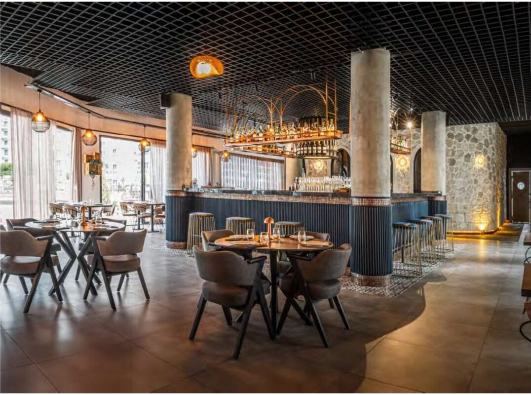 Caleo Restaurant Renovation, bar